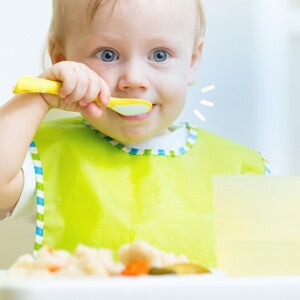 Baby Self Feeding – What to Expect? 