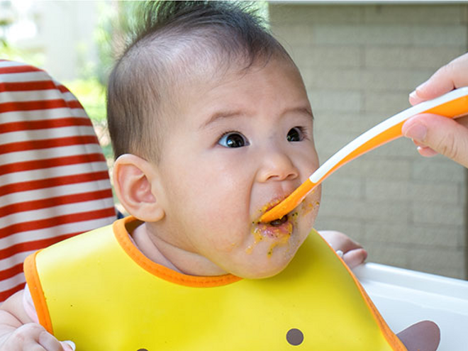 Baby Milestones – After 6 to 7 Months Baby Milestones – After 6 to 7 Months