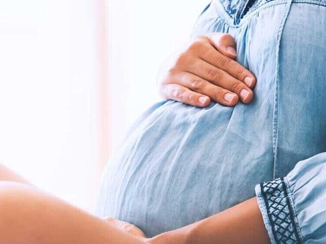 Types of childbirth: Water birth, natural birth & more